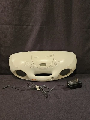 Sony Zs-xn30 Multi-Codec S2 Sports CD/Tuner Boombox (White) Works + Power Cord — 第 1/4 张图片