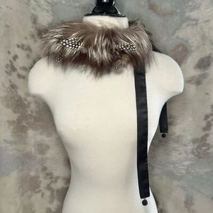 80'S VINTAGE DEADSTOCK GIVENCHY FUR & FEATHER TIE COLLAR - Picture 1 of 4