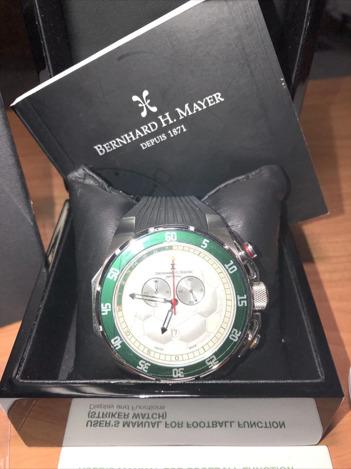 Reloj Hombre Bernhard H. Mayer Blanco Acero Inoxidable Striker 50 mm RARO. Nuevo en caja Foto 1 de 4