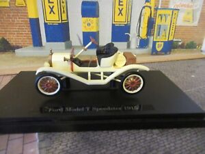 CLASSIC VEHICLES 1915 FORD MODEL T SPEEDSTER SCALE 1:43 ART No. 463.11.03