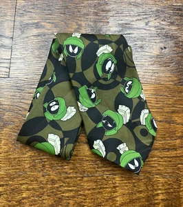 VTG 90s Looney Tunes Marvin The Martian Novelty Neck Tie All Over Print Green - Picture 1 of 5