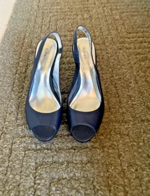 Zapatos de tacón Style&Co para mujer con punta abierta negros - talla 8 Foto 1 de 4