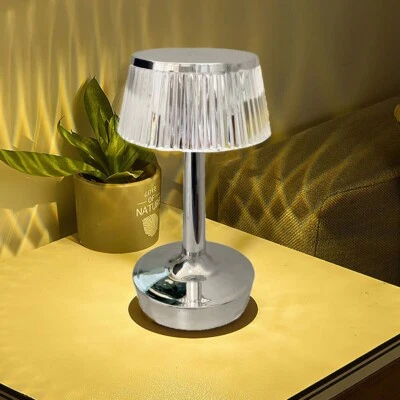 LAMPADA DA TAVOLO LED RICARICABILE TOUCH INTERNO EFFETTO CRISTALLO ARGENTO - Immagine 1 di 4