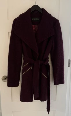 Gabardina Guess Mezcla Lana Boucle Vino Cinturón Cuello Chal GRANDE Foto 1 de 4