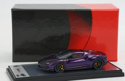 Ferrari 296 GTB Viola Dino lucido e striscia nera 1/43 BBRC264SU16 BBR MODELS - Immagine 1 di 3