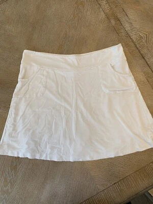 FRESH PRODUCE Falda/Skort Gris Claro Cintura Elástica Grande 34”, Largo 17.5” Foto 1 de 4