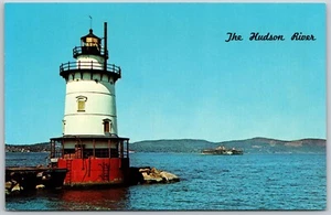Tarrytown NY The Hudson River Lighthouse Postcard - Imagen 1 de 2