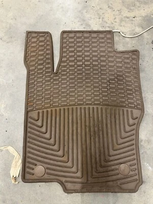 WeatherTech Tan Driver Floor Mat W257-LHS Mercedes ML GLE GL GLS 2012–2019 used - Изображение 1 из 4