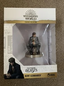Wizarding World Of Harry Potter Newt Scamander Figurine Fantastic Beasts - Foto 1 di 3
