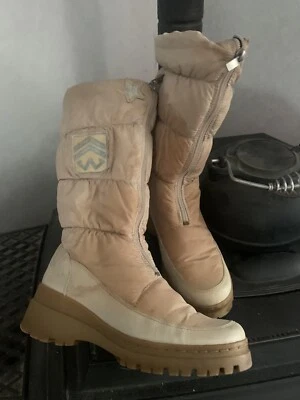 Botas de nieve de invierno Nine West aisladas con cremallera beige en caja para mujer talla 5 1/2 M Foto 1 de 4