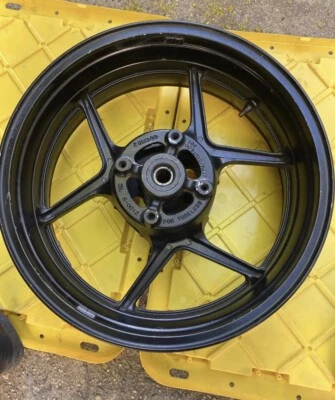 Задний обод колеса 2004 2005 Kawasaki ZX10R C1H ZX 10 R Ninja R-0012 17 X 6,00 - Изображение 1 из 4