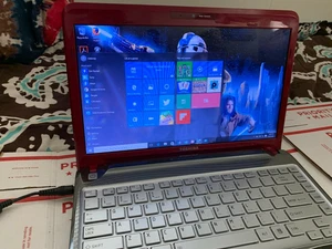 Toshiba RED T235D-S1340 13.3"(750GB,K-325,1.30GHz,4GB,HDMI)WIN7&WIN10 OFFICE2013 - Picture 1 of 12