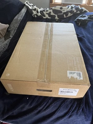 Samsung Smart Monitor M7 27 M70C LS27CM701 4K with Streaming TV Ergonomic Stand - Image 1 of 4