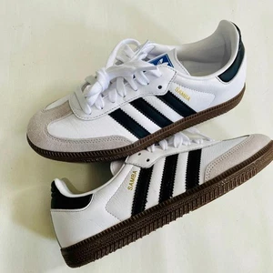 Adidas Samba OG - White Core Black Gum- Unisex - UK 4 - Brand New no Box - Picture 1 of 5