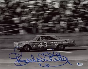RICHARD PETTY SIGNED AUTOGRAPHED 11x14 PHOTO HUGE SIGNATURE RARE BECKETT BAS - Picture 1 of 3