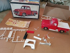 Vintage AMT Maßstab 1:25 1953 Ford Pick Up Wild Kat 3 in 1 Modellbausatz komplett - Bild 1 von 5