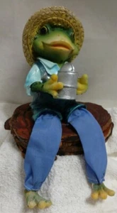 Country Frosch Regal Sitter gekleidet mit Gießkanne Strohhut fester Körper & Füße  - Bild 1 von 11