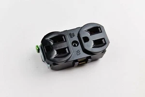 New OEM Monster Power Rong Feng AC Duplex Power Outlet Receptacle 125v 15A   - Bild 1 von 2