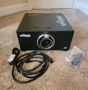 Vivitek D8300ST w/ Wide Zoom HB Lense - 362 Hours - Picture 1 of 6