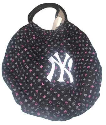 New York Yankees side purse - Image 1 of 4