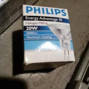 NEW Philips Energy Advantage IR 20W 12V MR16 20259-8 12V 20W Bulb - Picture 1 of 2