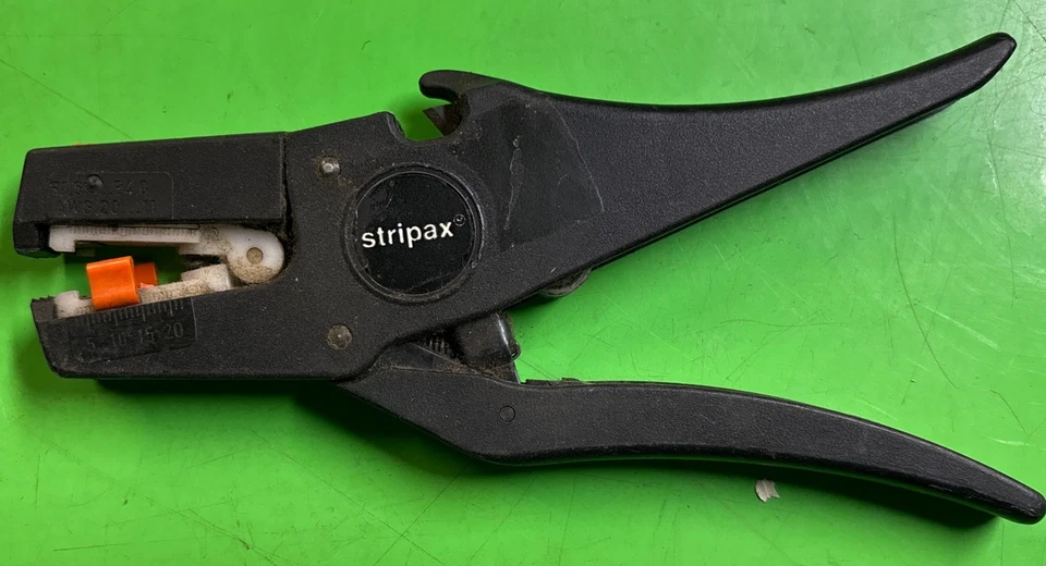 Stripax *0,5…*4,0, AWG 20…11 automatische Abisolierzange mit Stop, PVC,THHN,THHW gebraucht - Bild 1 von 1
