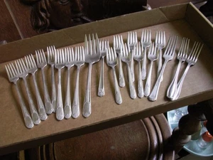 21 Vintage Versilberte Gabeln zum Basteln / für Schmuck / zur Verwendung KOSTENLOSER Versand - Bild 1 von 20