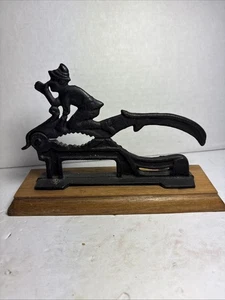 Elf Cast Iron Nut Cracker With Wood Base Nutcracker Country Home - Picture 1 of 6