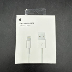 Genuine Apple 0.5m (1.5ft) Lightning to USB Charging Cable for iPhone, ME291AM/A - Photo 1 sur 3