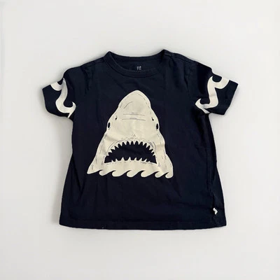 Boy’s XS Gap Navy Shark T-Shirt With Waves On Short Sleeves Beach Surfer Themed - Image 1 of 4