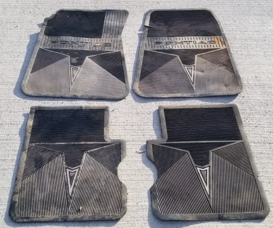 Alfombrillas Pontiac Grand Prix y Bonneville 1963 Foto 1 de 4