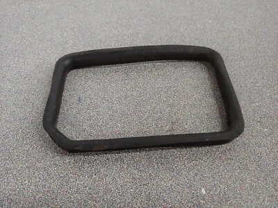 NICE USED ORIGINAL PORSCHE 914 912E SHROUD TIN TO OIL COOLER RUBBER SEAL NLA Foto 1 de 3