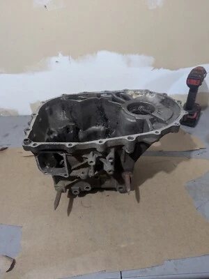 02-06 Honda CRV manual transmission 4x4 OEM Z2M4 outer transmission casing OEM 4 - Image 1 of 4