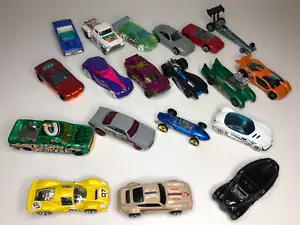 Hot Wheels Autos Sammlung mit Porsche 74 Vintage Sammlerautos Spielzeugautos - Bild 1 von 22