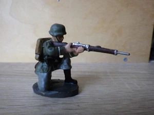 Figurine ELASTOLIN circa. 1935 soldat soldier WEHRMACHT Tireur Fusil a genoux - Picture 1 of 4