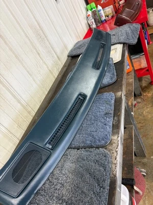 Cadillac Brougham 1977-92 tablero superior sin grietas Foto 1 de 4