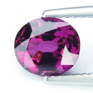1,95 kt auffallender natürlicher Rhodolith Granat 7,8 x 7,1 x 4,2 mm oval Tansania Edelstein - Bild 1 von 6