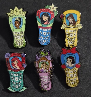 Juego completo de prendedores de teléfono celular Loungefly Disney Princess Foto 1 de 2