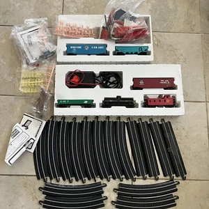 SET BACHMANN HO scale Train Set #00008 EMD GP-40 DIESEL LOCOMOTIVE +MORE - Picture 1 of 24
