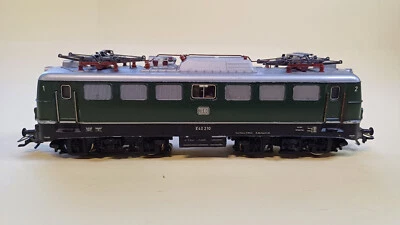 Märklin 3040 HO E-Lok E 40 210 , digital 6080 , NEM Kurzkupplung, EVP - Bild 1 von 3