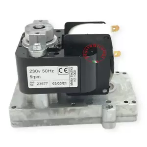 MOTEUR A ENGRENAGES MELLOR KB 1008 5RPM POELE A GRANULES EDILKAMIN PIGAL - Foto 1 di 4