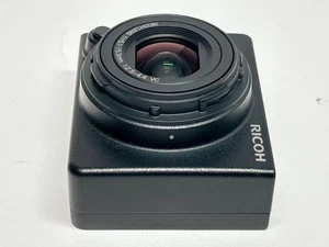 Ricoh VC Optics 24-72mm for S10 Unit Clean GXR Lens f/2.5-4.4 - Picture 1 of 7