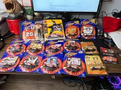 Экшн-фигурка Winners Circle Tony Stewart 13 из 1/64s Talking Card and Roof Top - Изображение 1 из 4