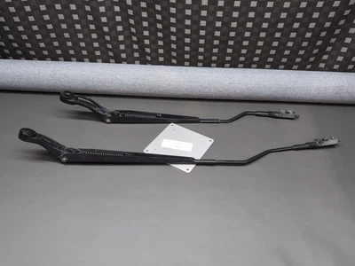 Pontiac G6 2005-2010 brazos limpiaparabrisas izquierdo y derecho OEM 15797484 15797483 Foto 1 de 4