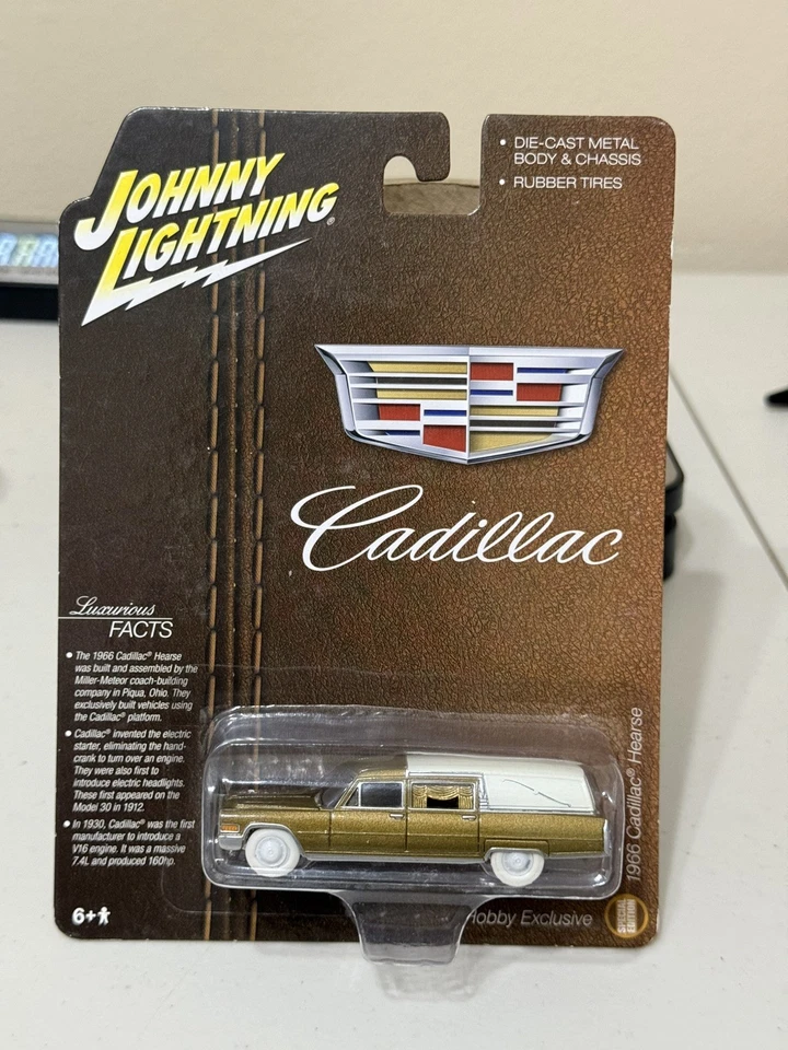 Chase Johnny Lightning 1:64 1966 Cadillac Hearse Hobby Exclusive Gold Limited - Image 1 of 4