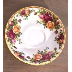 Royal Albert OLD COUNTRY ROSES w Gold Edges Saucer England - Picture 1 of 7