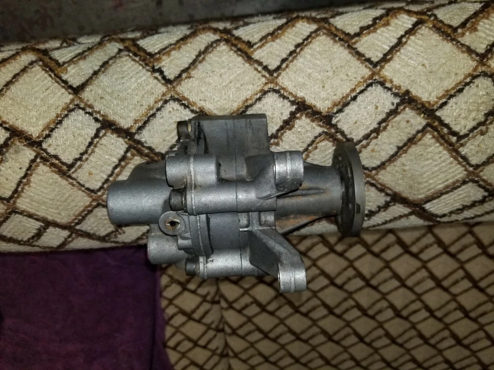 Power Steering Pump for 94-95 BMW 540 I.  Used . Ships 48 states - Image 1 of 3