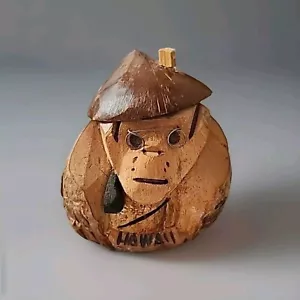 ~Tubo de madera tallado a mano con cáscara de coco cara de mono gafas sombrero HawaiiCoin Bank - Imagen 1 de 7