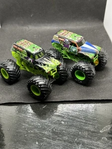 Sale Grave Digger Bad To The Bone Variations Monster Jam Phase Out & Green Rims - Picture 1 of 7