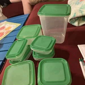 Salvavivande in plastica verde e trasparente Ikea 9 pezzi con coperchi - Foto 1 di 17